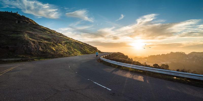 REITs投资价值深度解析：如何通过现金流分派率与资产类型选择优化财富管理