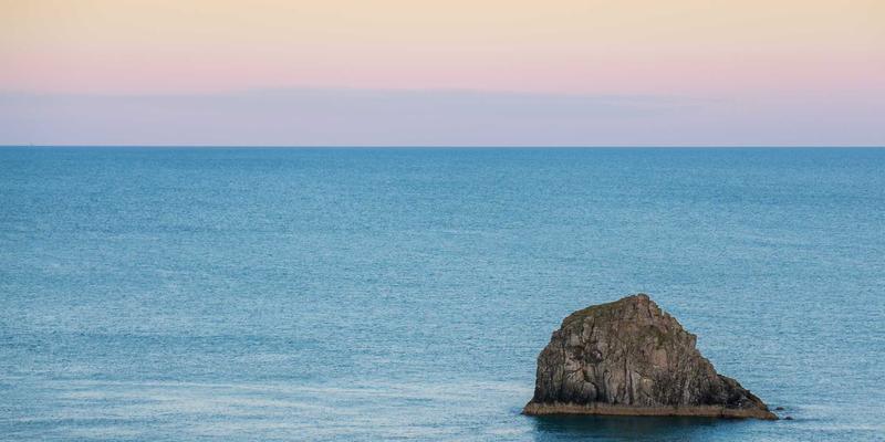 海外资产配置全攻略：三大投资策略与金融理财平台选择